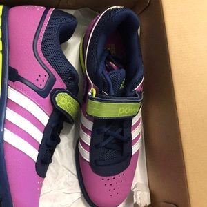Adidas powerlift shoes